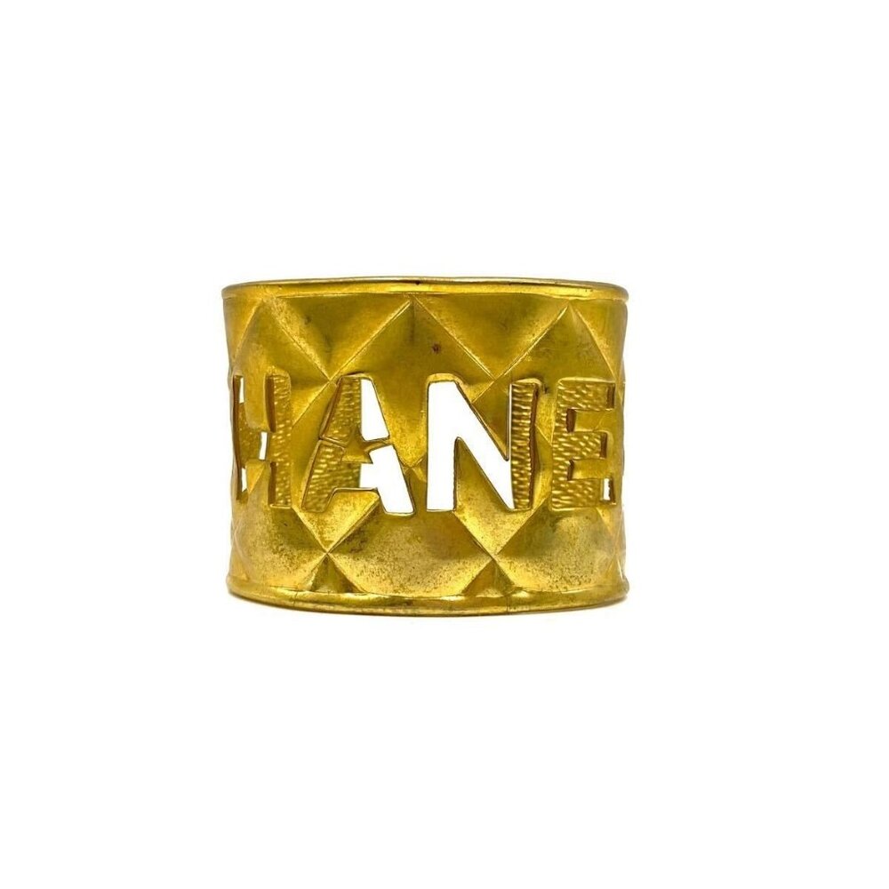 Authentic CHANEL CC Logo Cut Out Vintage Bracelet Cuff Bangle Gold Quilted Wide - Picture 6 of 9